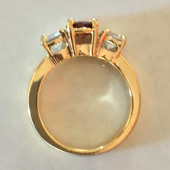 Sparkling Vintage Garnet Sterling Silver Ring with Gold Plate Size 6 1/2 - Picture 12 of 14